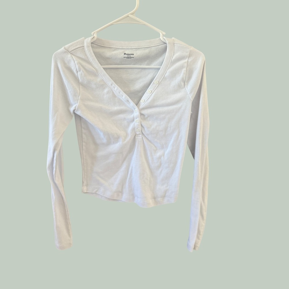 No Boundaries Womens White Long Sleeve Henley V-Neck Button Top‎ Size S 4-6